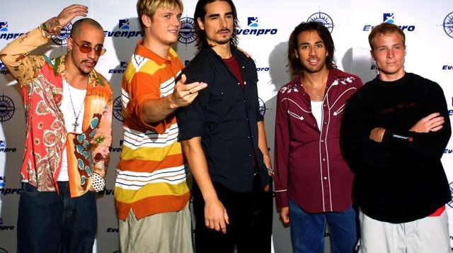 the-backstreet-boys-pose-during-press-conference-1-2